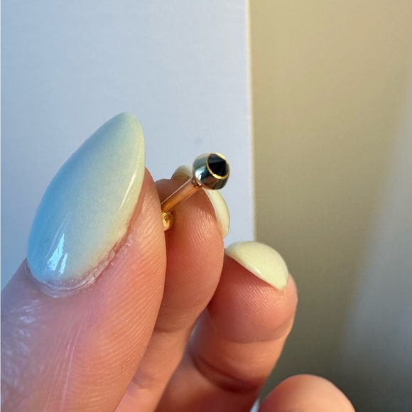 Limited edition Hannah Martin x Maxfield black diamond stud earring - Picture 2 of 4